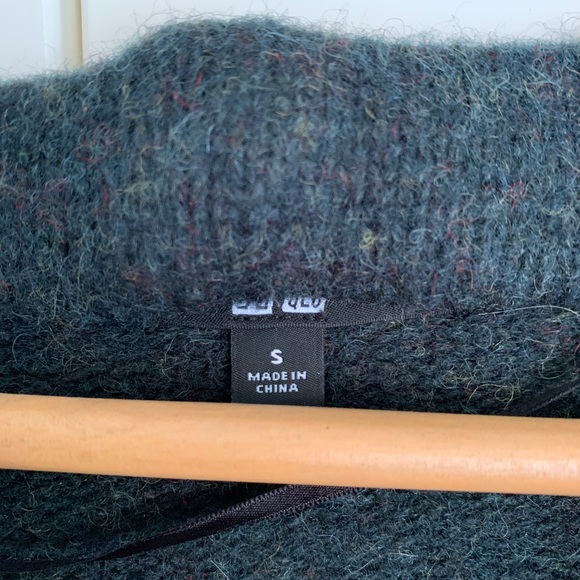 UNIQLO 100% merino wool cardigan, size S - Picture 2 of 4